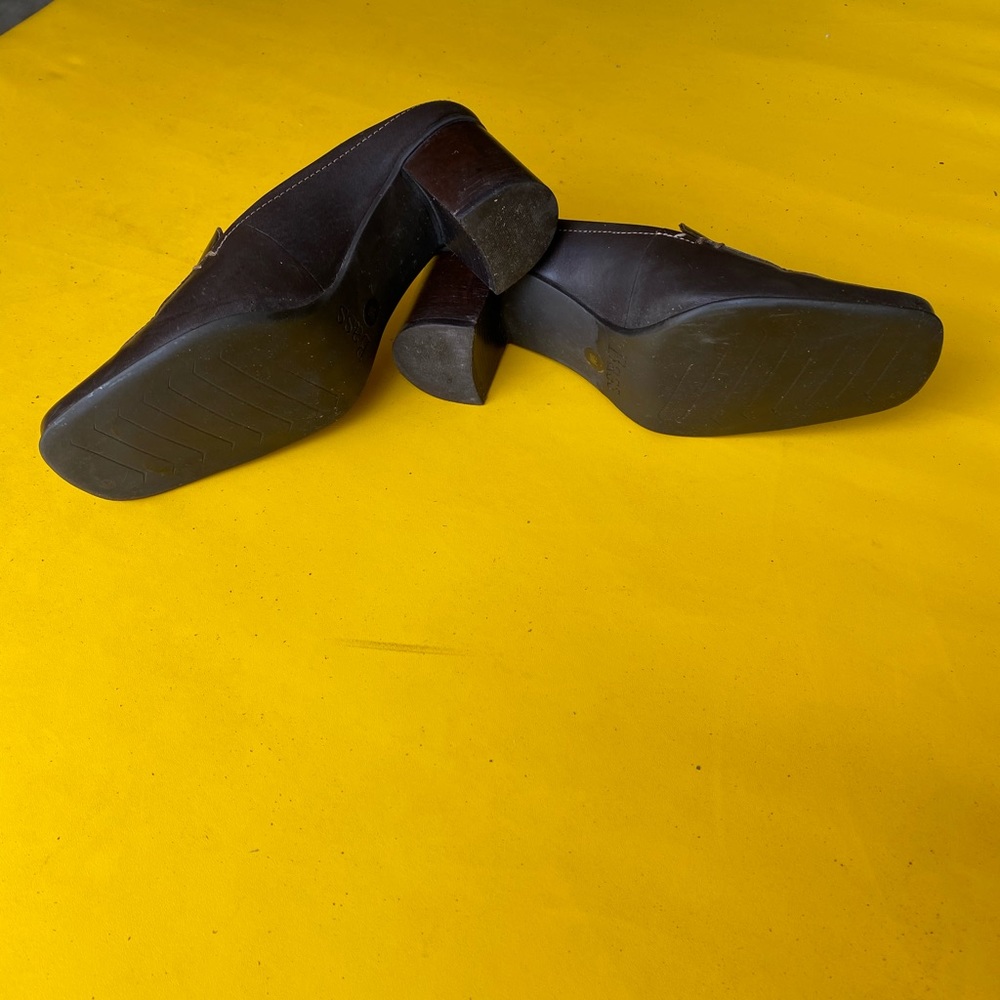 Bass Slide on Mules - Picture 5 of 8